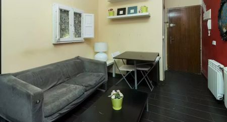 Calle de los Sagrados Corazones, Madrid, Community of Madrid 28011 - Photo 3