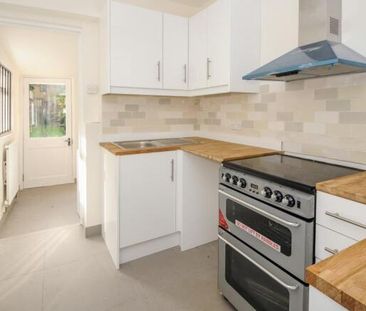 3 bedroom end of terrace house to rent - Photo 5