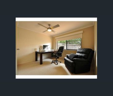 Peaceful duplex living close to Burleigh Beach. - Photo 4