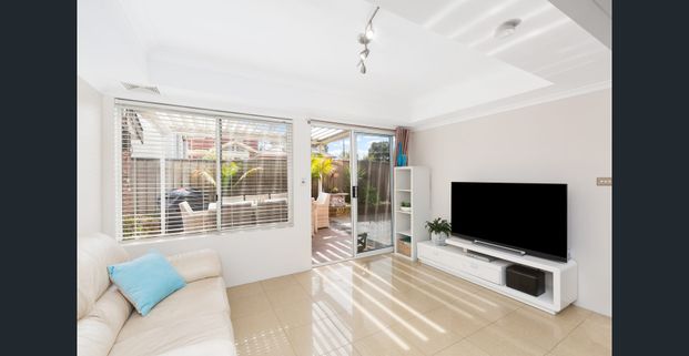Space, Comfort & Convenience (Enter Via Connels Road) - Photo 1