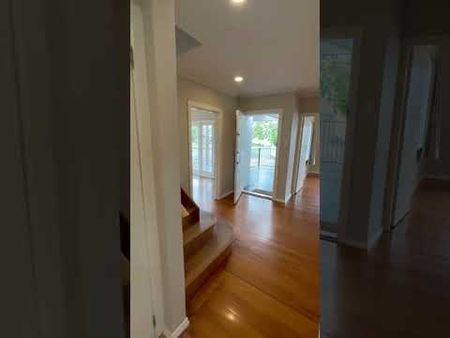 Spacious 4-Bedroom, 2-Bathroom Home - Photo 3