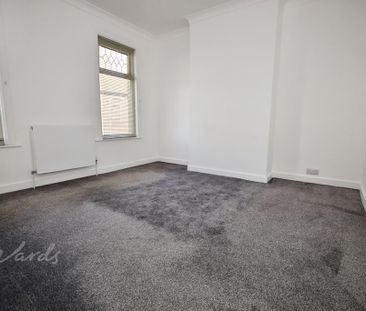 2 bedroom end of terrace house to rent - Photo 3