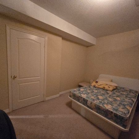 For Lease - 54 Farnham Drive, Richmond Hill, Ontario - Photo 4