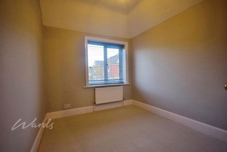 3 bedroom end of terrace house to rent - Photo 5