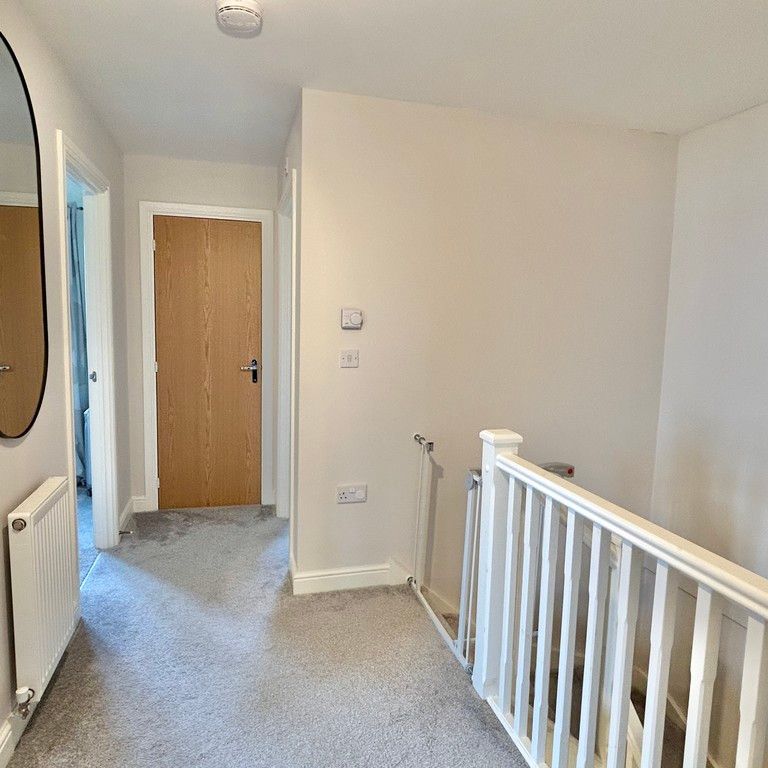 4 bedroom Spacious Four Bedroom House to rent - Photo 1