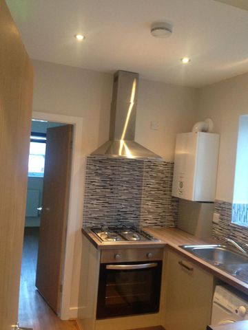 2 bedroom flat to rent - Photo 5