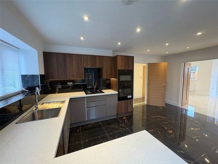 Field Way, Aldershot, Hampshire, GU12 - Photo 5