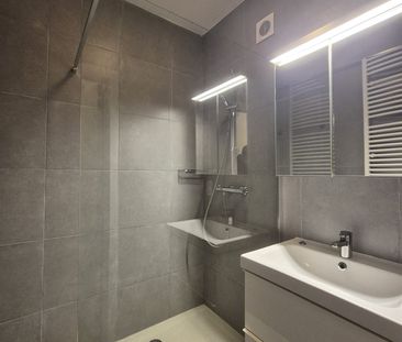 Gunstig gelegen 2 slaapkamer appartement. - Photo 1