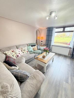 122 Avonmore Park, Lisburn, BT28 1NJ - Photo 1