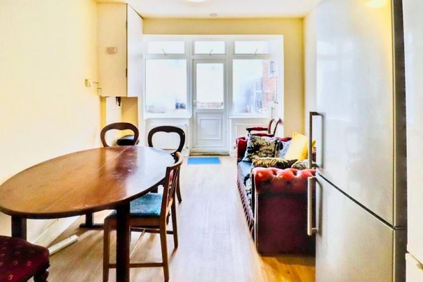 5 bedroom terraced house to rent - Photo 1