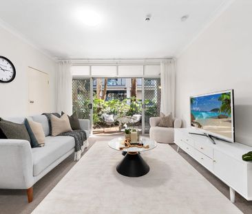 Full Brick Unit, North Facing - 6 Mins Walk to Metro - Photo 2