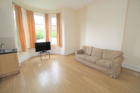 Garstang Road Flat 1, PRESTON, Lancashire PR2 8JS - Photo 5