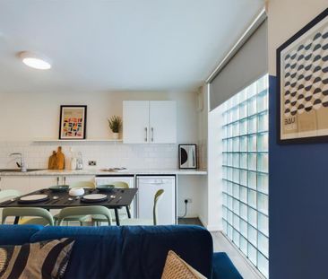 1 bedroom in a house share to rent - Photo 4