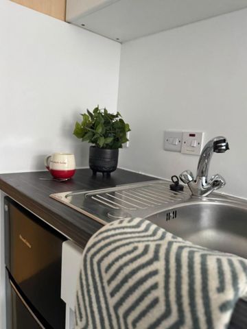 Studio to rent - Photo 3