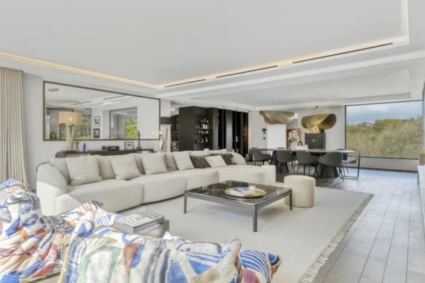 Proche Cannes – Superbe villa alliant charme et modernité – 5/6 chambres - Photo 1