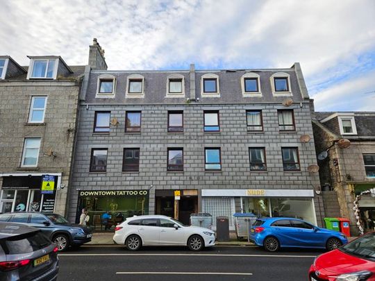 Flat E, 90 Holburn Street, AB10 6BY, Aberdeen - Photo 1