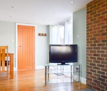 1 bedroom bungalow to rent - Photo 2