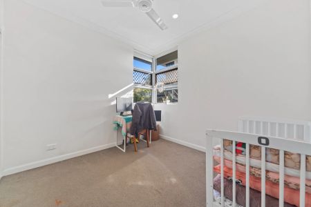 Unit in heart of Chermside - Photo 2