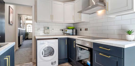 The Perfectly Located Property Studio 4 - Photo 2