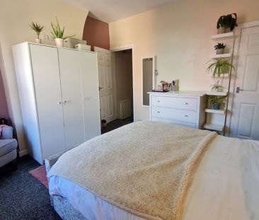 2 bedroom terraced house to rent - Photo 3