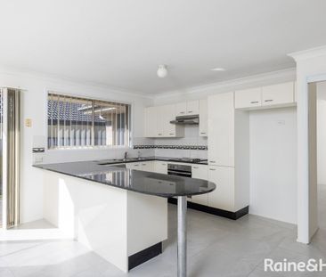 Beautiful Family Home - Photo 2