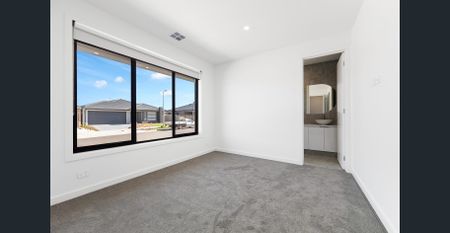 Modern Family Living in a Growing Beveridge Community - Photo 3