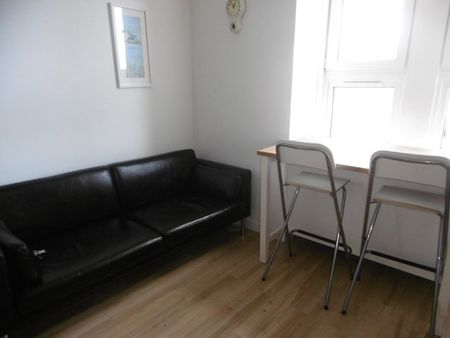 Flat 8, 75 Urquhart Road, AB24 5ND, Aberdeen - Photo 2