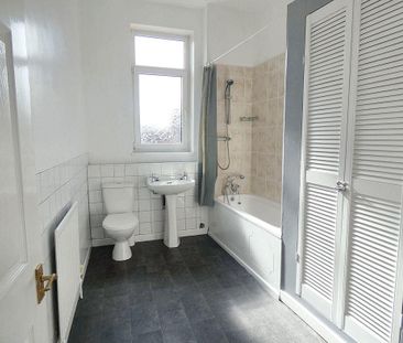 2 bed upper flat to rent in NE32 - Photo 5