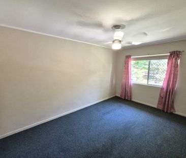 2/27 Collins Street, Clayfield QLD, Belconnen - Photo 1