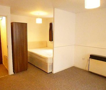 Studio to rent - Photo 4