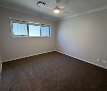 BRAND NEW, IMPRESSIVE 3-BEDROOM HOME! - Photo 5