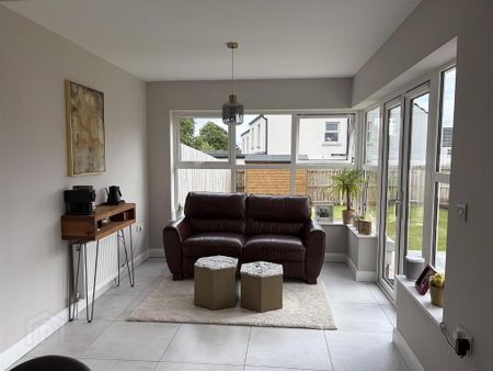 35 Rushfield Place, Ballyclare, BT39 0FR - Photo 3