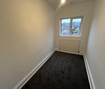 4 bedroom terraced house to rent - Photo 2
