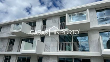 Apartamento novo com varanda e garagem nos Jardins da Efanor - Photo 4