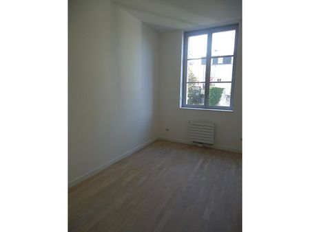 Location Appartement 4 pièces 81m² NEVERS 58000 - Photo 3