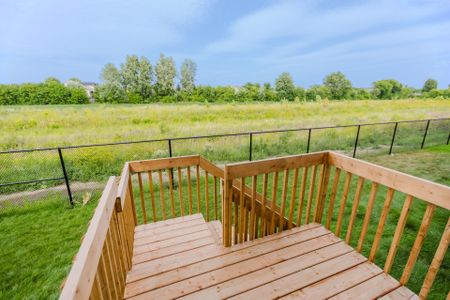 For Lease - 2046 Postilion Street, Stittsville - Munster - Richmond, Ontario - Photo 2