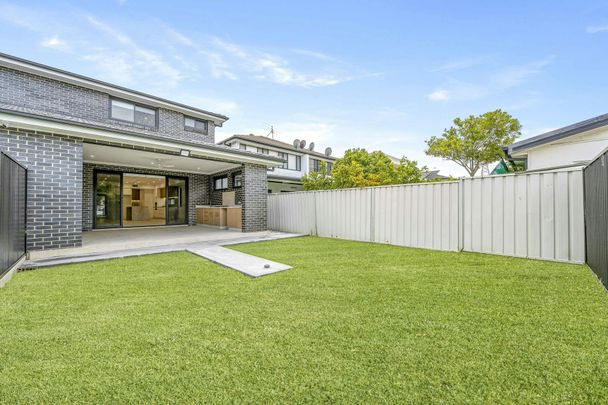 140A Griffiths Avenue - Photo 1