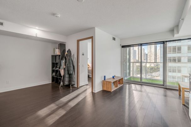 For Lease - 19 Bathurst Street Unit# 1109, Toronto, Ontario - Photo 1