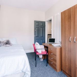 5 Bed - Cranbrook Avenue, Hull - Photo 2