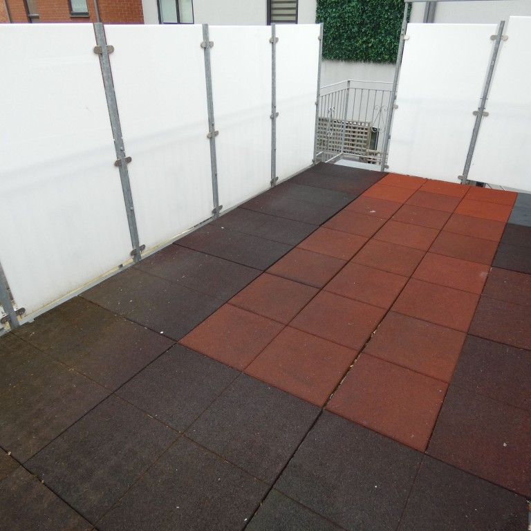 3 bed Apartment - To Let - Photo 1