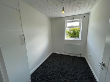 3 Bedroom Terraced House To Rent - Photo 4