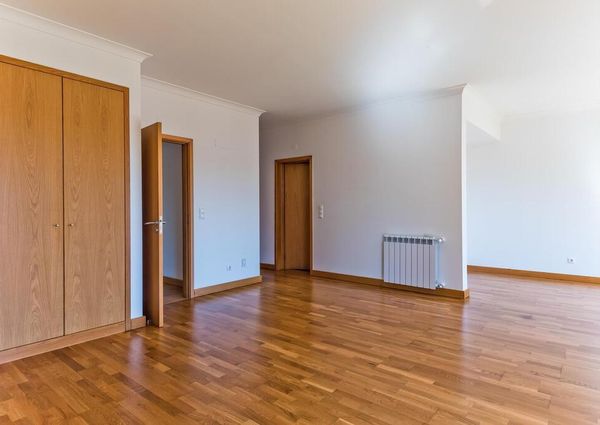 3 Bedroom House with a view, Oeiras Golf Residence, Oeiras