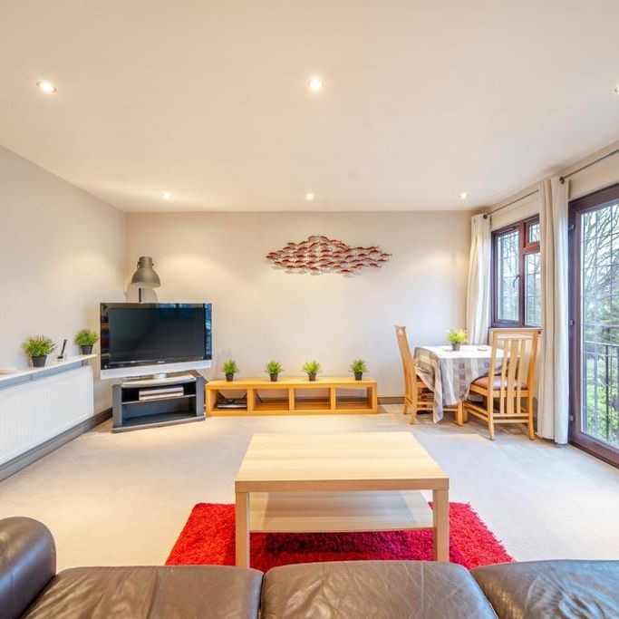 2 bedroom flat to rent - Photo 1