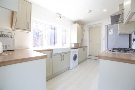 6 bed maisonette to rent in Goldspink Lane, Sandyford, NE2 - Photo 4