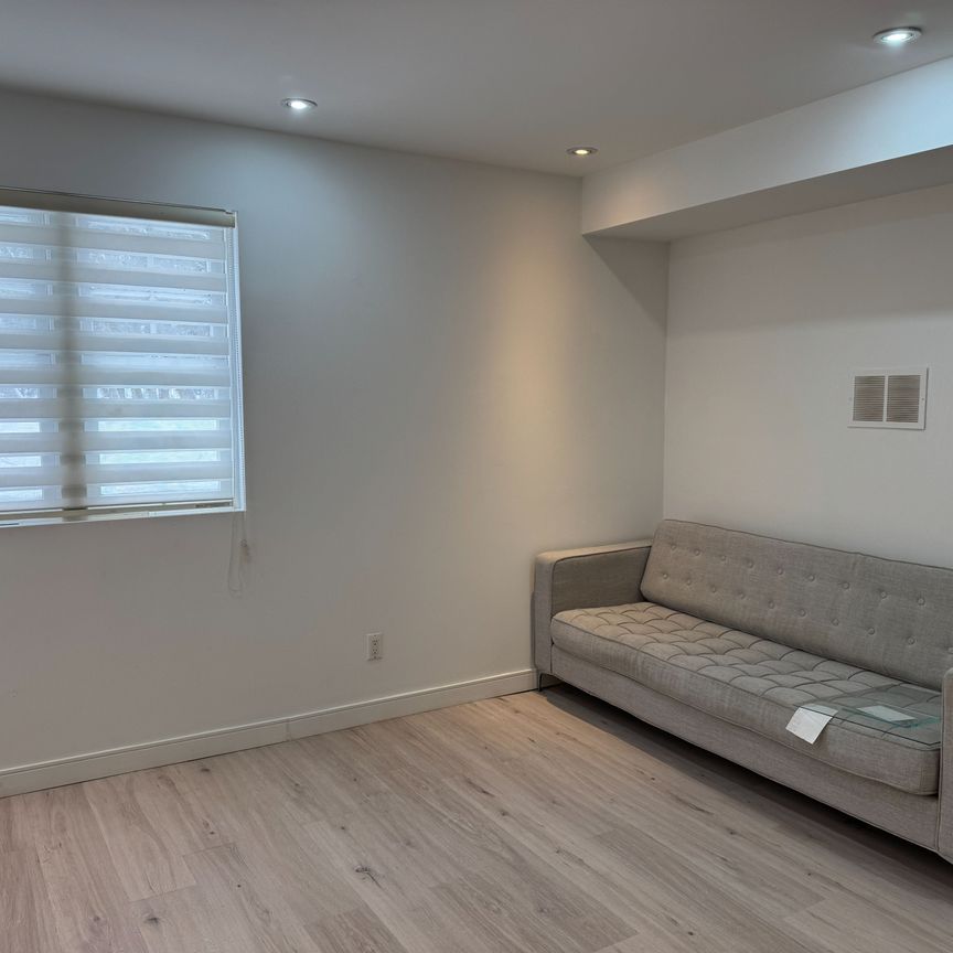 For Lease - 233 Ellerslie Avenue Unit# Lower 1, Toronto, Ontario - Photo 1