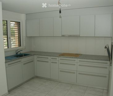 Topmoderne 4.5 Zimmerwohnung mit Garten in ruhigem Quartier nähe Ba... - Foto 2