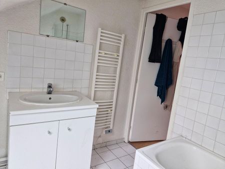 Location Appartement 2 pièces 42m² ROANNE 42300 - Photo 5