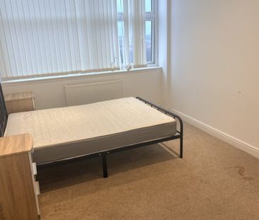 Headlands Road, PONTEFRACT - Photo 1