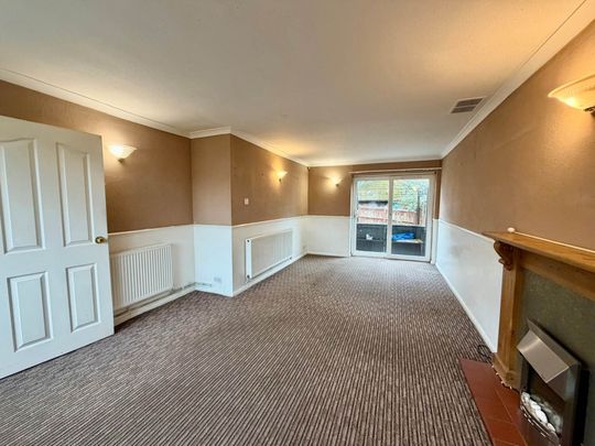 Fairfax Crescent, Aylesbury - Photo 1