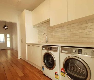 Mt Eden bungalow - Photo 4